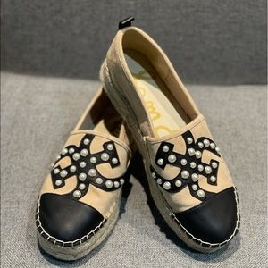 Sam Edelman Beige and Black Flats with Pearl Accents